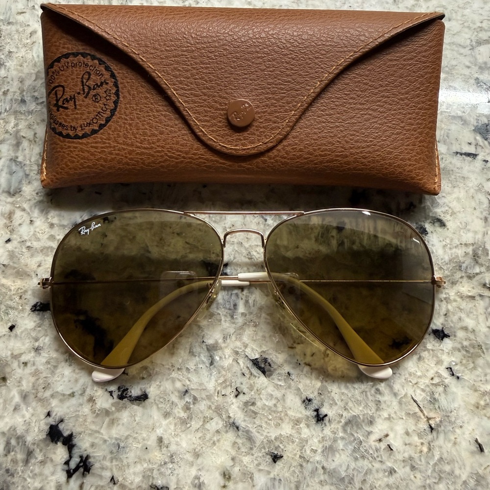 Ray-Ban Large Aviator Gold